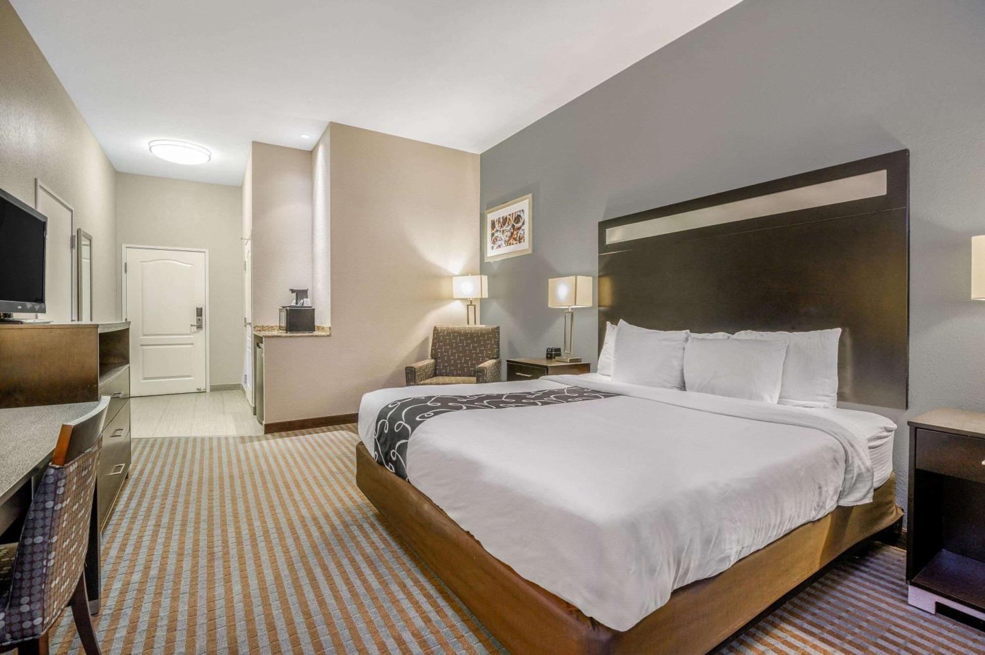 La Quinta Inn & Suites Casino And Bar By Wyndham Glendive Oda fotoğraf