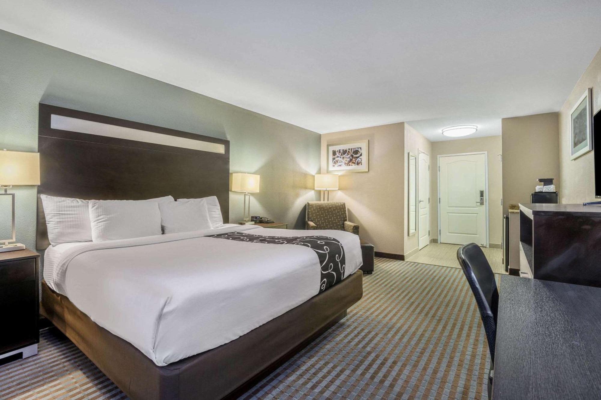 La Quinta Inn & Suites Casino And Bar By Wyndham Glendive Oda fotoğraf